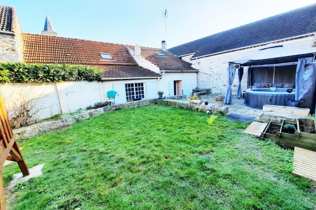 Villa Confortable Avec Jacuzzi A Chevannes Chevannes (Essonne) Exterior foto